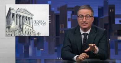 S11 E24: Federal Courts & Eric Adams: 9/29/24: Last Week Tonight with John Oliver