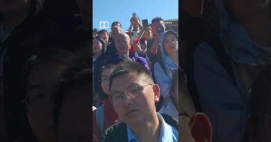 Tourists stuck on China’s Great Wall for 2 hours during National Day holiday #shorts