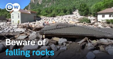 Why dangerous landslides are on the rise in Switzerland | DW News