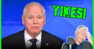 YIKES: Tim Walz WORST Moment In VP Debate. | The Kyle Kulinski Show