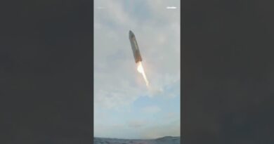 Buoy cam captures SpaceX Starship landing in Indian Ocean