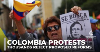 Colombia demonstrations: Rally against social and economic reforms