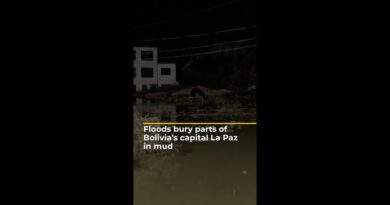 Floods bury parts of Bolivia’s capital La Paz in mud | AJ #shorts