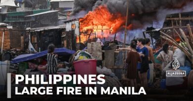 Philippines fire: Blaze tears through hundreds of homes in Manila