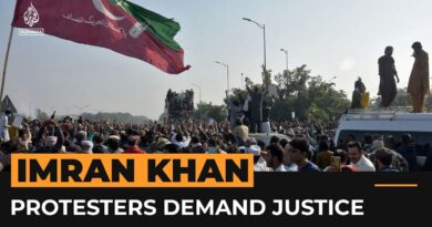 Protesters head to Islamabad to demand the release of ex-PM Imran Khan \ AJ #shorts