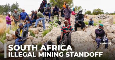 South Africa illegal mining standoff: Police plan to remove miners from underground