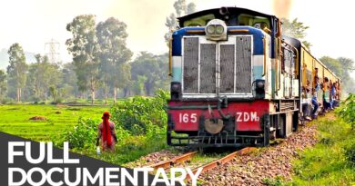 World’s Toughest Train Rides | India: Overcrowded and Unstoppable | Free Documentary