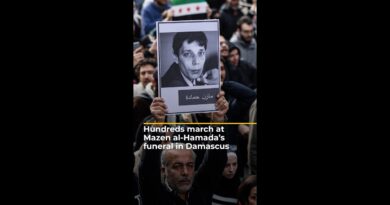 Hundreds march at Mazen al-Hamada’s funeral in Damascus | AJ#shorts