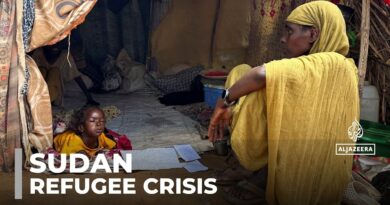 Sudan refugee crisis: 840,000 displaced to neighboring south Sudan