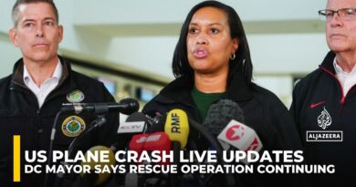 US plane crash live updates: Washington, DC, Mayor says rescue operation continuing