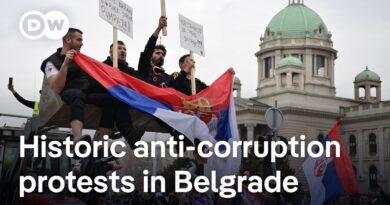 Belgrade: Over 100,000 people join anti-gov’t protests in one of Serbia’s largest rallies to date