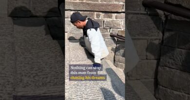 Amputee reaches top of Chinese mountain, climbing steps using his hands #shorts