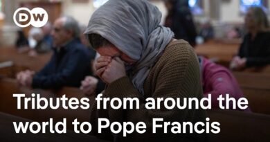 Pope Francis death: Reactions from Vatican, US, and Rome | DW News