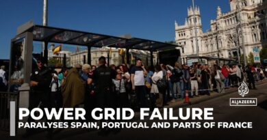 Power grid failure paralyses Spain and Portugal, stranding passengers and halting trains